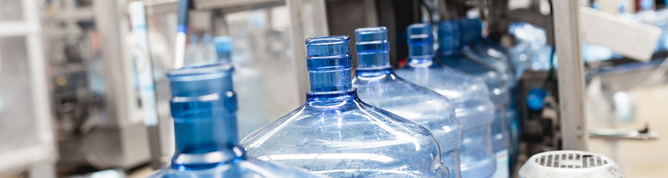 آلة نفخ الزجاجة